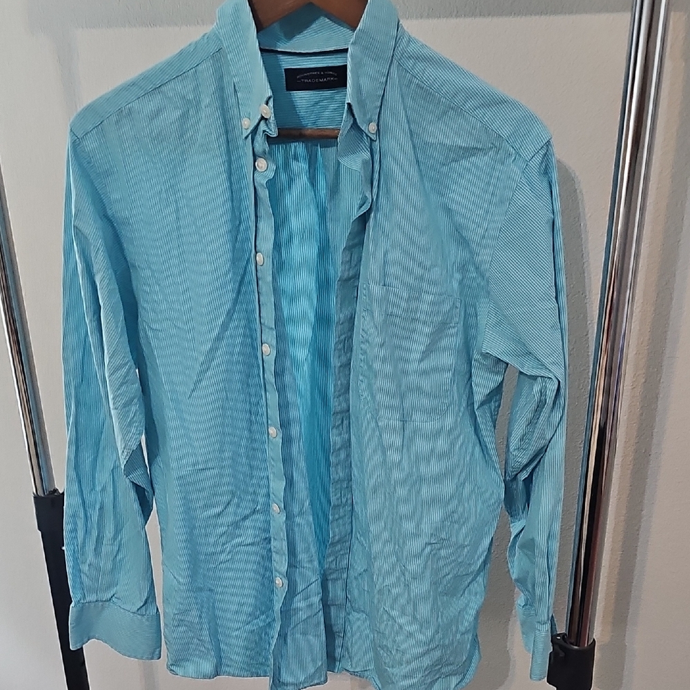 Roundtree & Yorke Light Blue Casual Button-Down Shirt